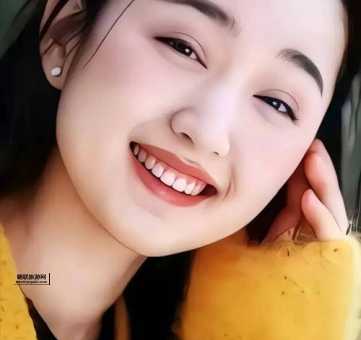 杨钰莹简介：经典歌曲与不老容颜的背后故事