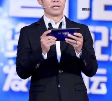 撒贝宁个人简介：从法制男神到综艺之王