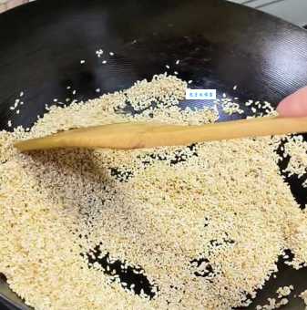 芝麻酱怎么做好吃？教你一招在家轻松自制！