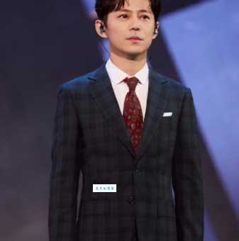 想了解何炅？这里有他的个人简介和演艺生涯全记录
