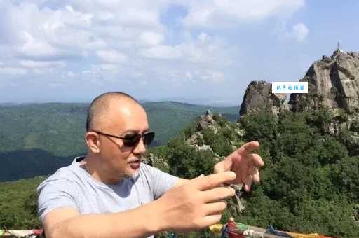 姚橹个人资料介绍：实力派演员姚橹的演艺之路与人生故事