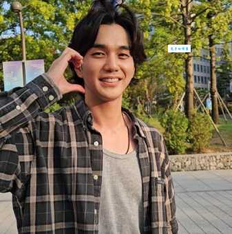 详细了解俞承浩个人资料：从童星到演技之神的历程
