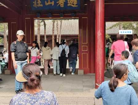 承德避暑山庄具体位置？河北承德市，清帝夏日行宫！