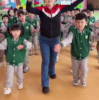 课间好时光一年二班小朋友的欢乐课间活动分享