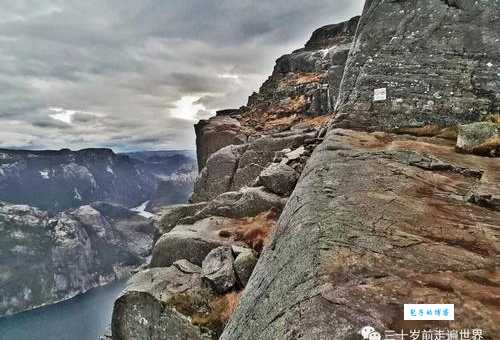 万丈深渊的意思怎么理解?专家给出详细解答!