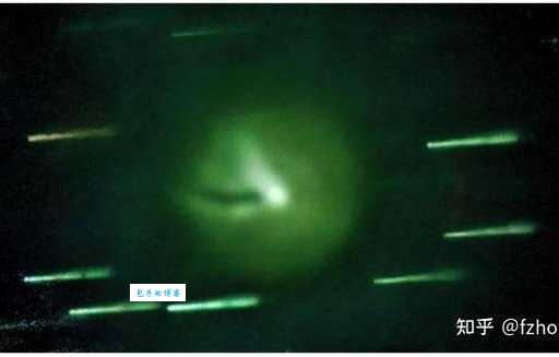 绿色彗星逼近地球会有危险吗?天文学家帮你解答疑虑!