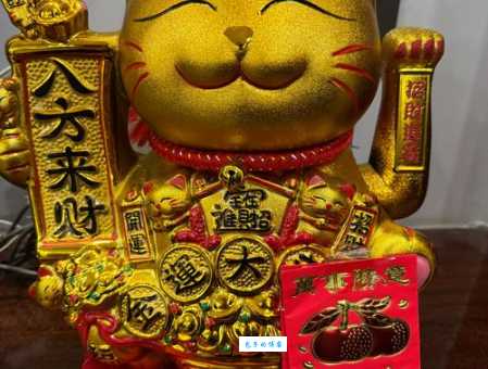 招财猫举左手表示什么意思?解析招财猫手势寓意!